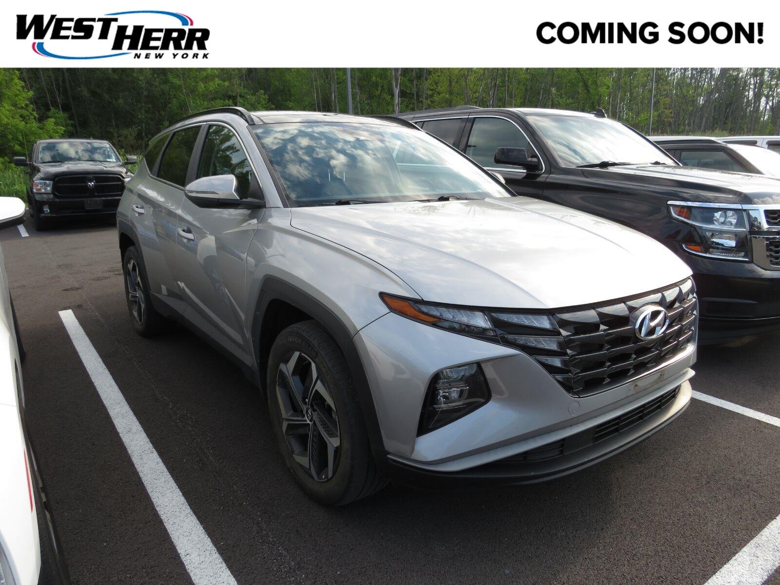 Used 2023 Shimmering Silver Hyundai SEL Convenience image 1