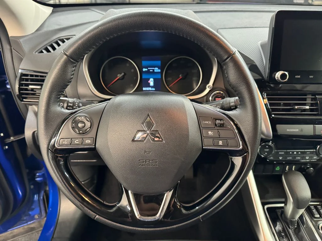 Used 2024 Blue Mitsubishi SE image 19