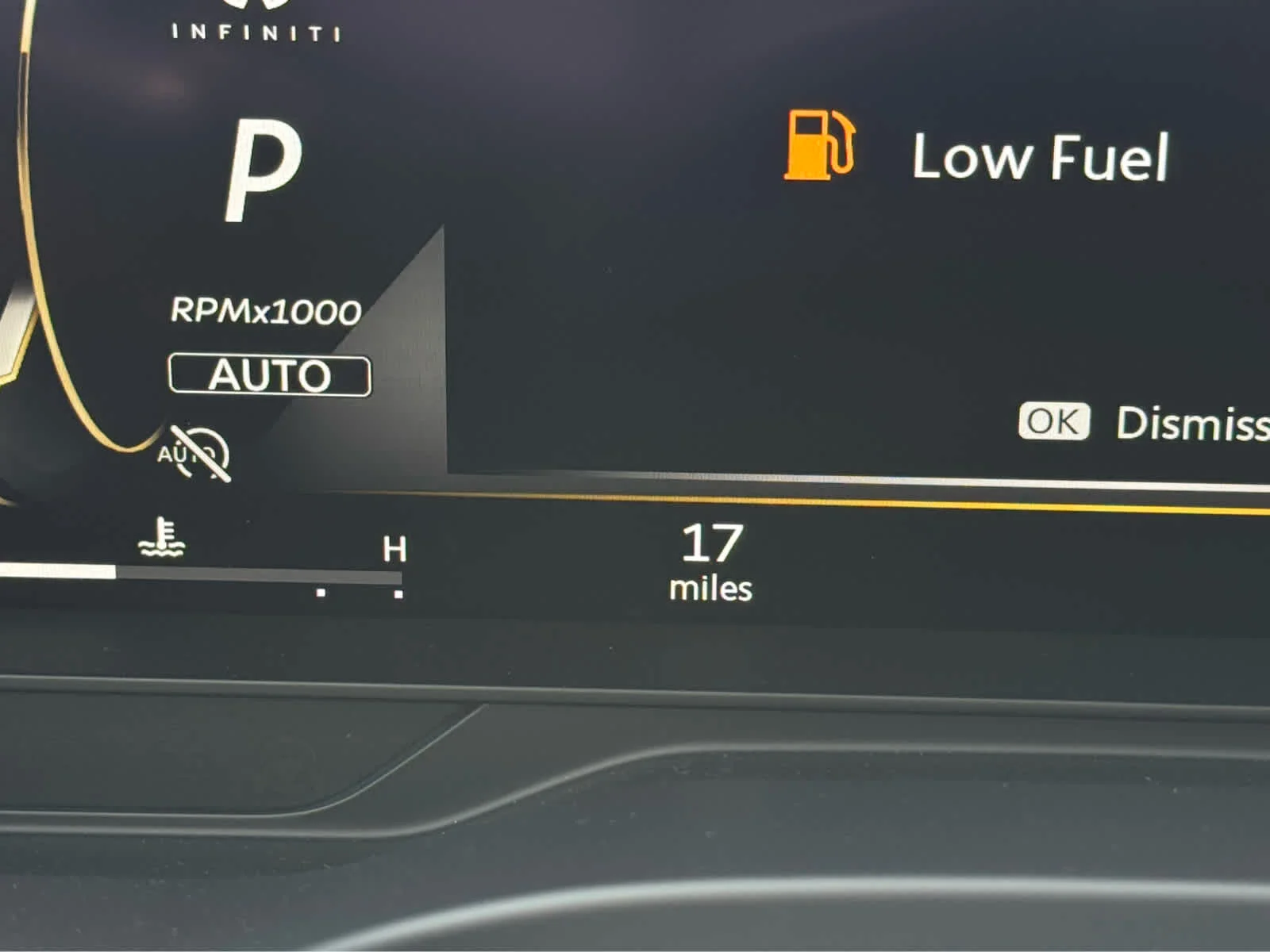 New 2027 2T RAD WHT INFINITI Autograph AWD image 9
