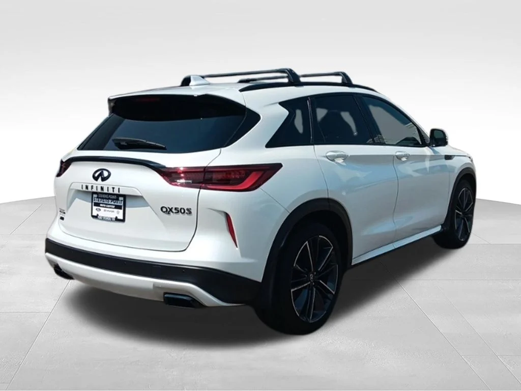 Used 2025 Radiant White INFINITI SPORT image 6