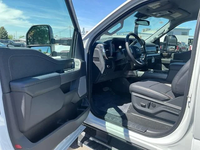 New 2026 Avalanche Ford F-350® Lariat® image 39