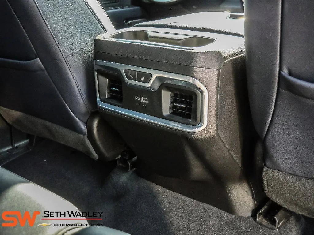 Used 2022 Black Chevrolet High Country image 26