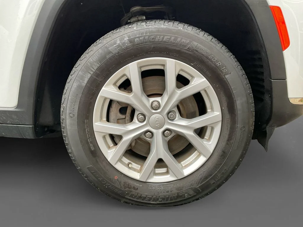 Used 2023 White Jeep Limited image 16