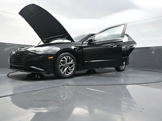 Used 2021 Black Hyundai SEL image 32