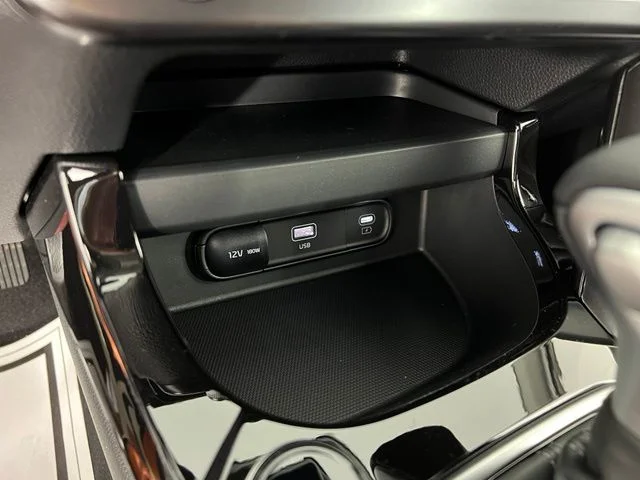 New 2026 White Kia S image 27