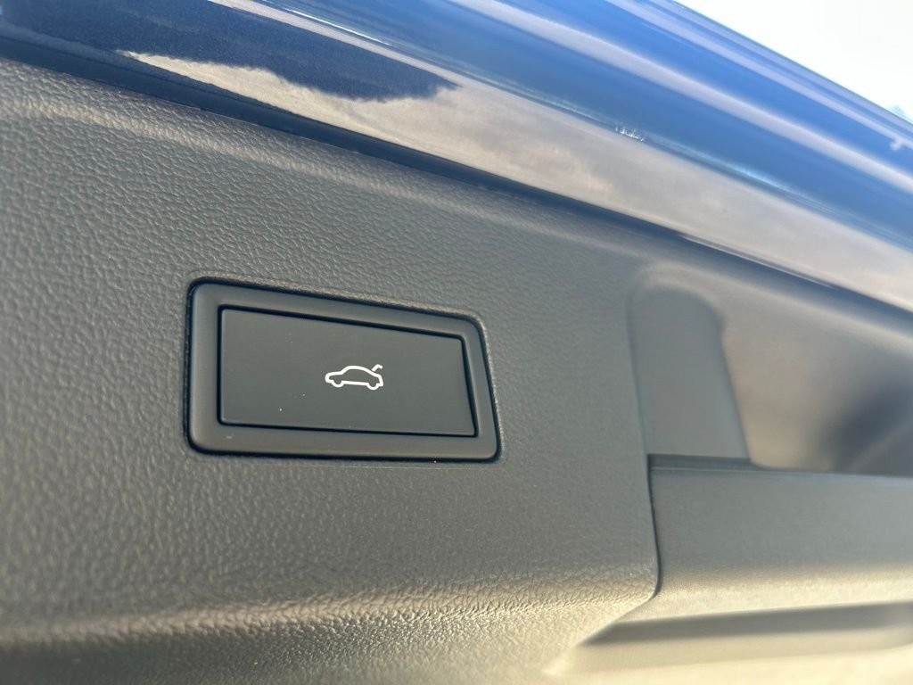 New 2026 Black Volkswagen SE w/Technology image 43