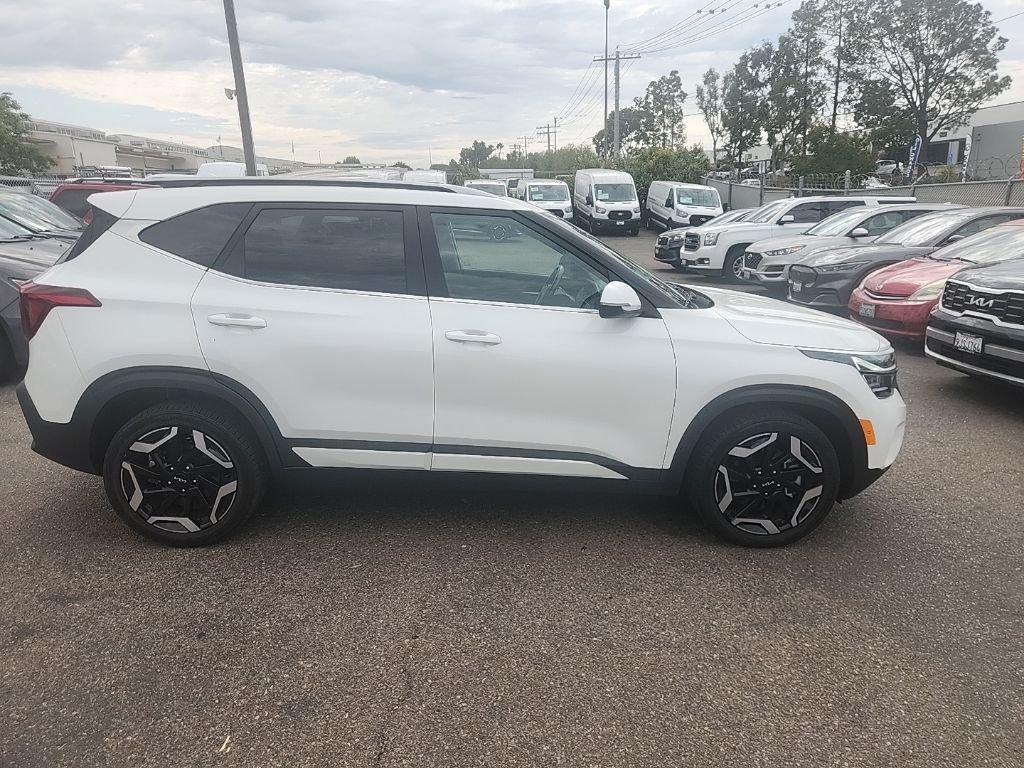 Used 2024 White Kia SX image 17