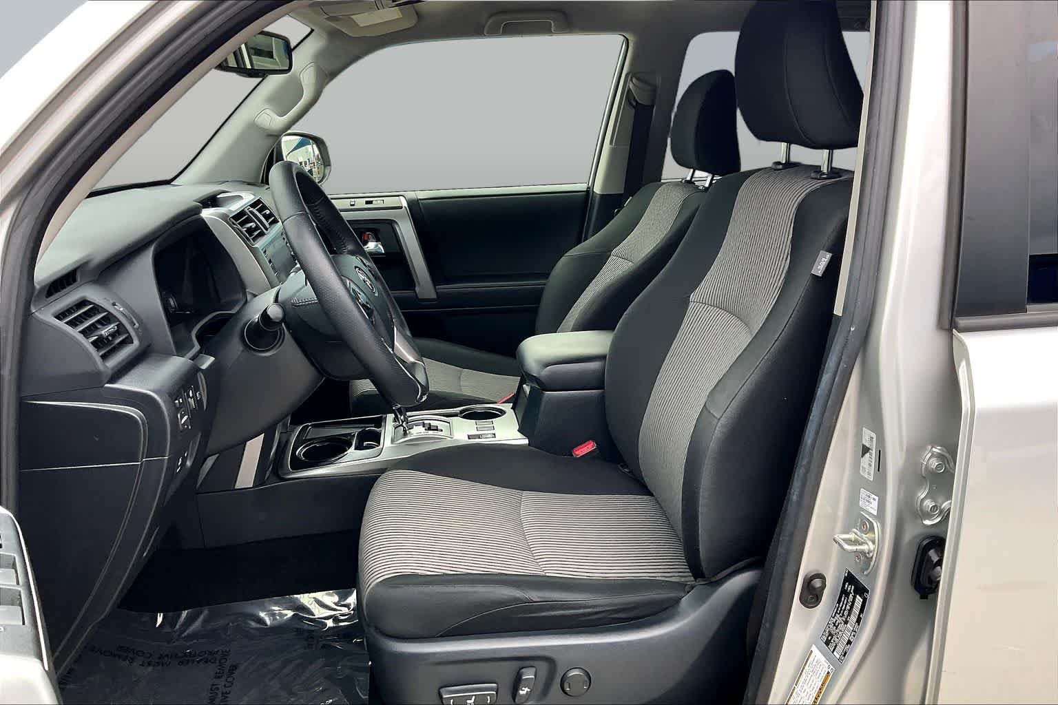 Used 2023 Classic Silver Metallic Toyota SR5 image 9
