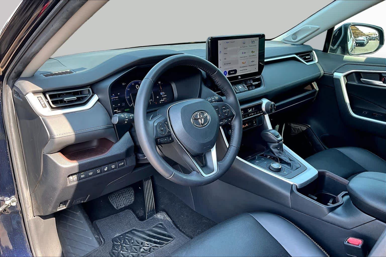 Used 2023 Blueprint Toyota Hybrid Limited image 17