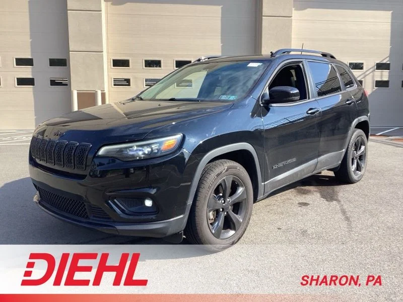 Used 2020 Black Jeep Latitude Plus image 3