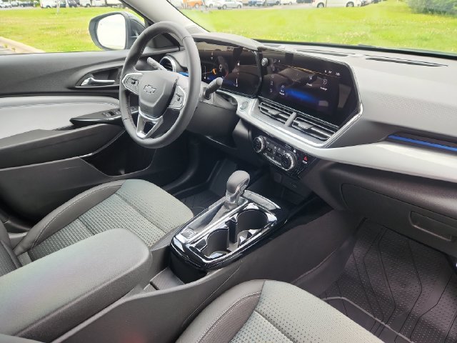 2026 Chevrolet Trax LT - Photo 19