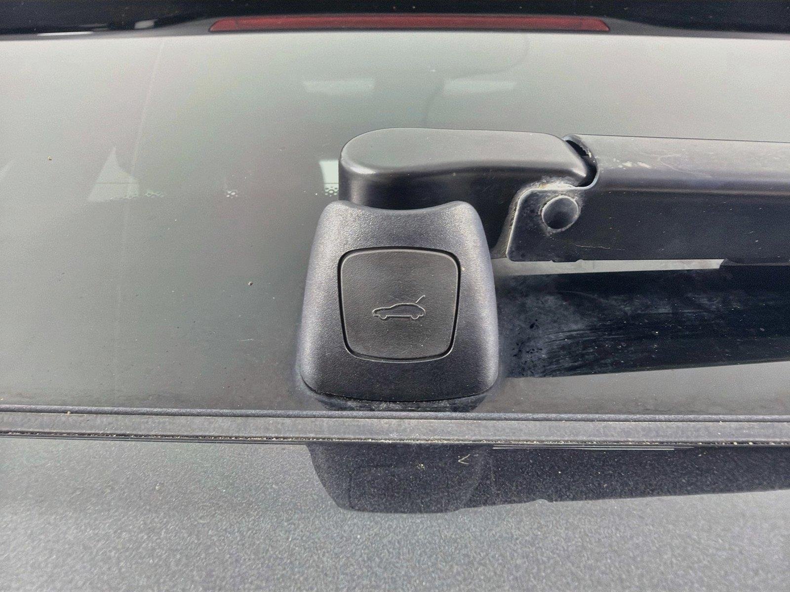 Used 2023 Volcano Grey Metallic Porsche  image 6