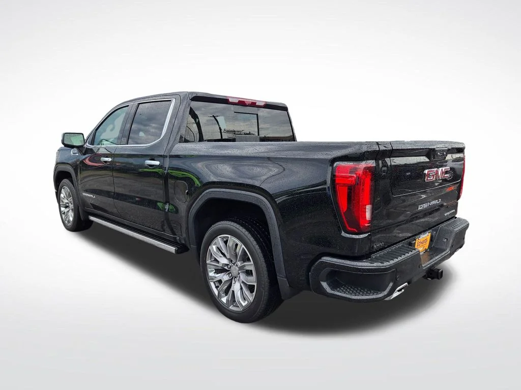Used 2025 Black GMC Denali image 8