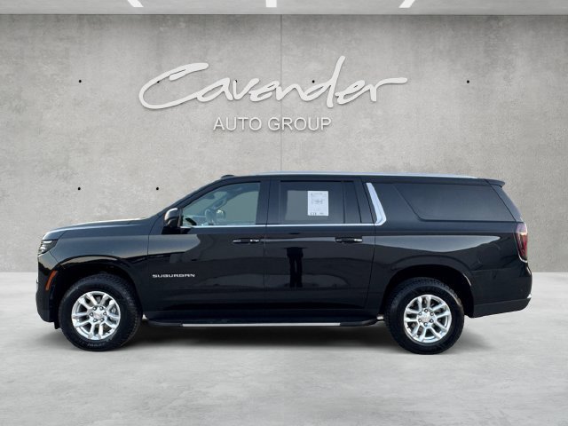 2025 Chevrolet Suburban LT - Photo 13