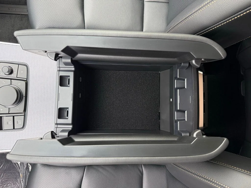 New 2026 White Mazda 3.3 Turbo Preferred image 19