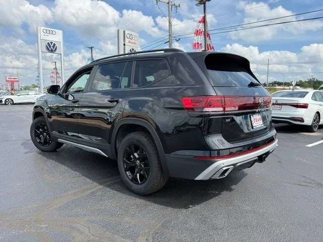 New 2026 Black Volkswagen 2.0T Peak Edition image 5