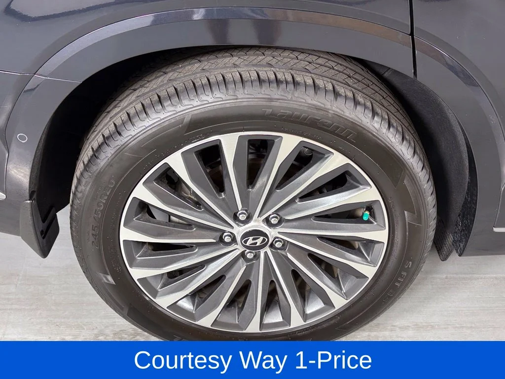 Used 2023 White Hyundai Calligraphy image 13