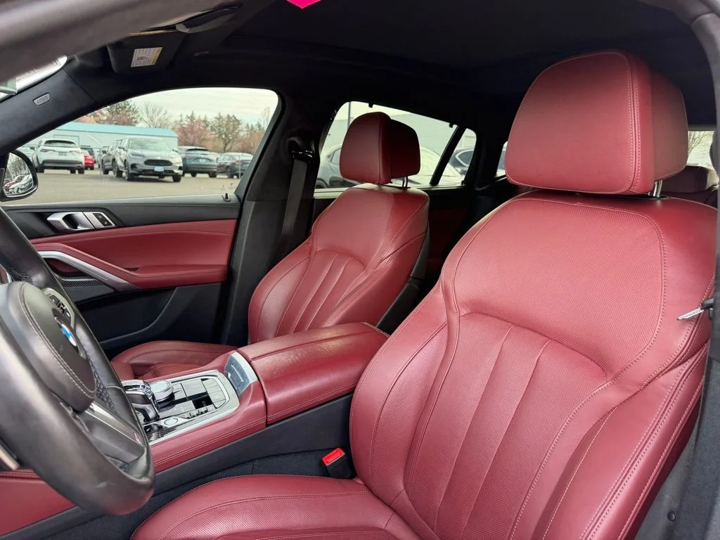 Used 2022 Manhattan Green Metallic BMW M50i image 16