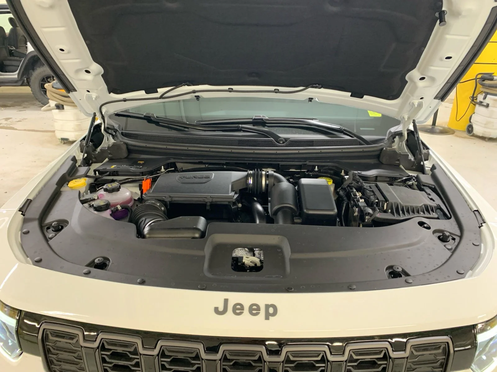 New 2026 Bright White Jeep Limited image 20
