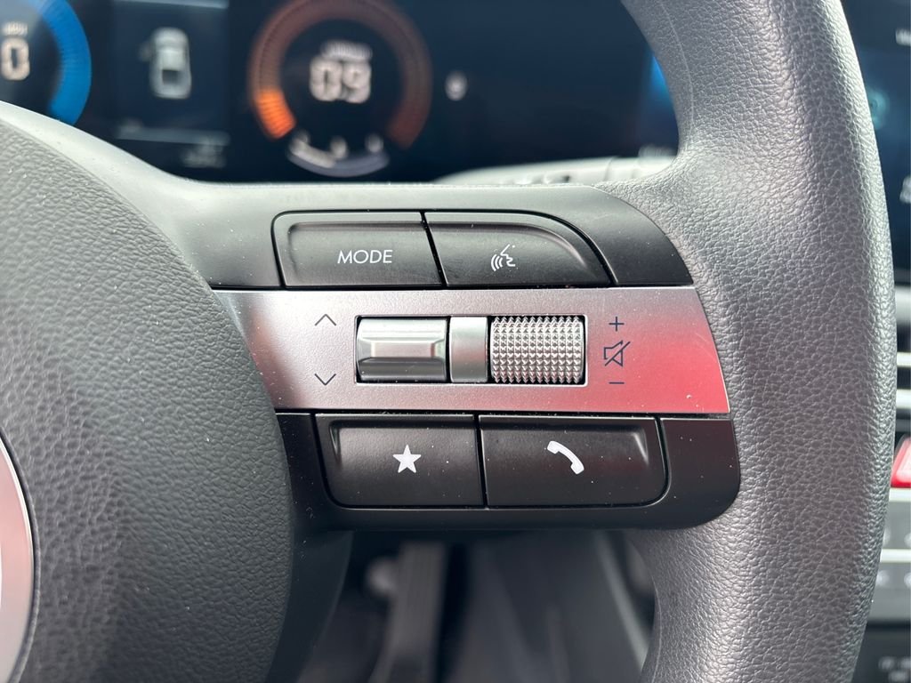 2025 Hyundai Santa Cruz SE - Photo 29