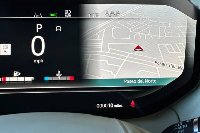 New 2026 Ostuni Pearl White Land Rover SE image 26