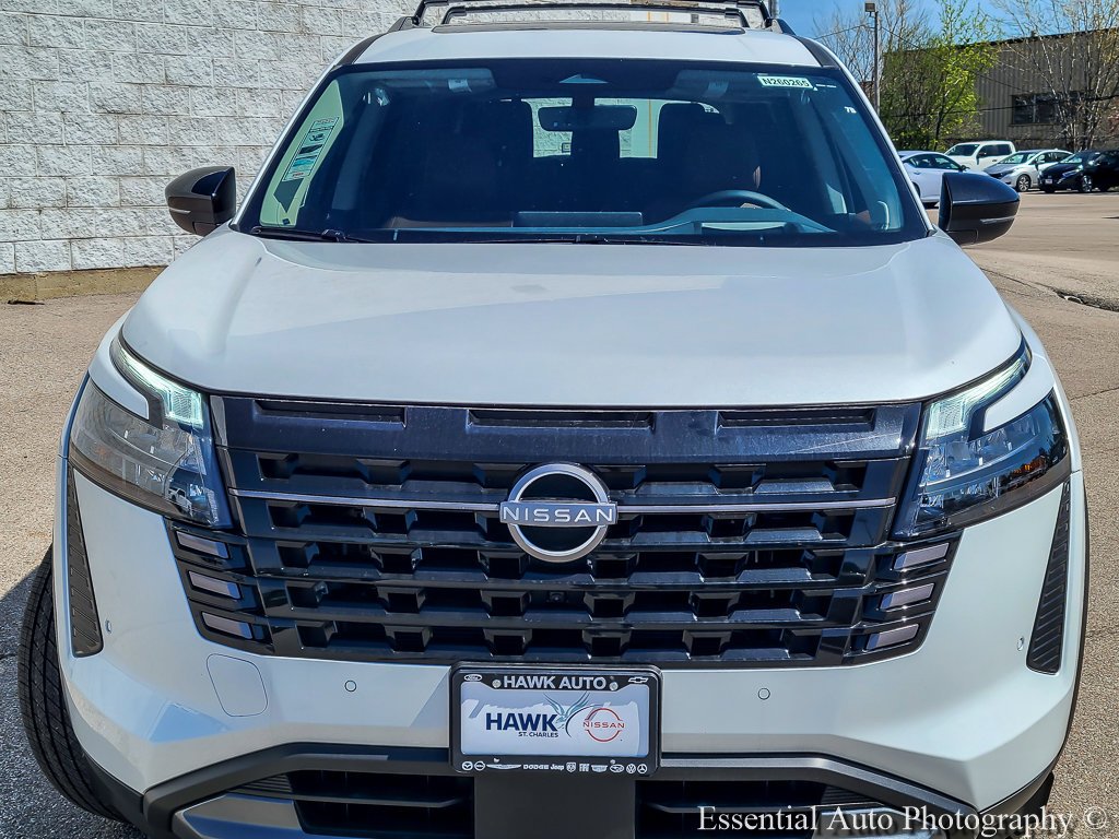 New 2026 Everest White Pearl Tricoat Nissan Platinum image 4