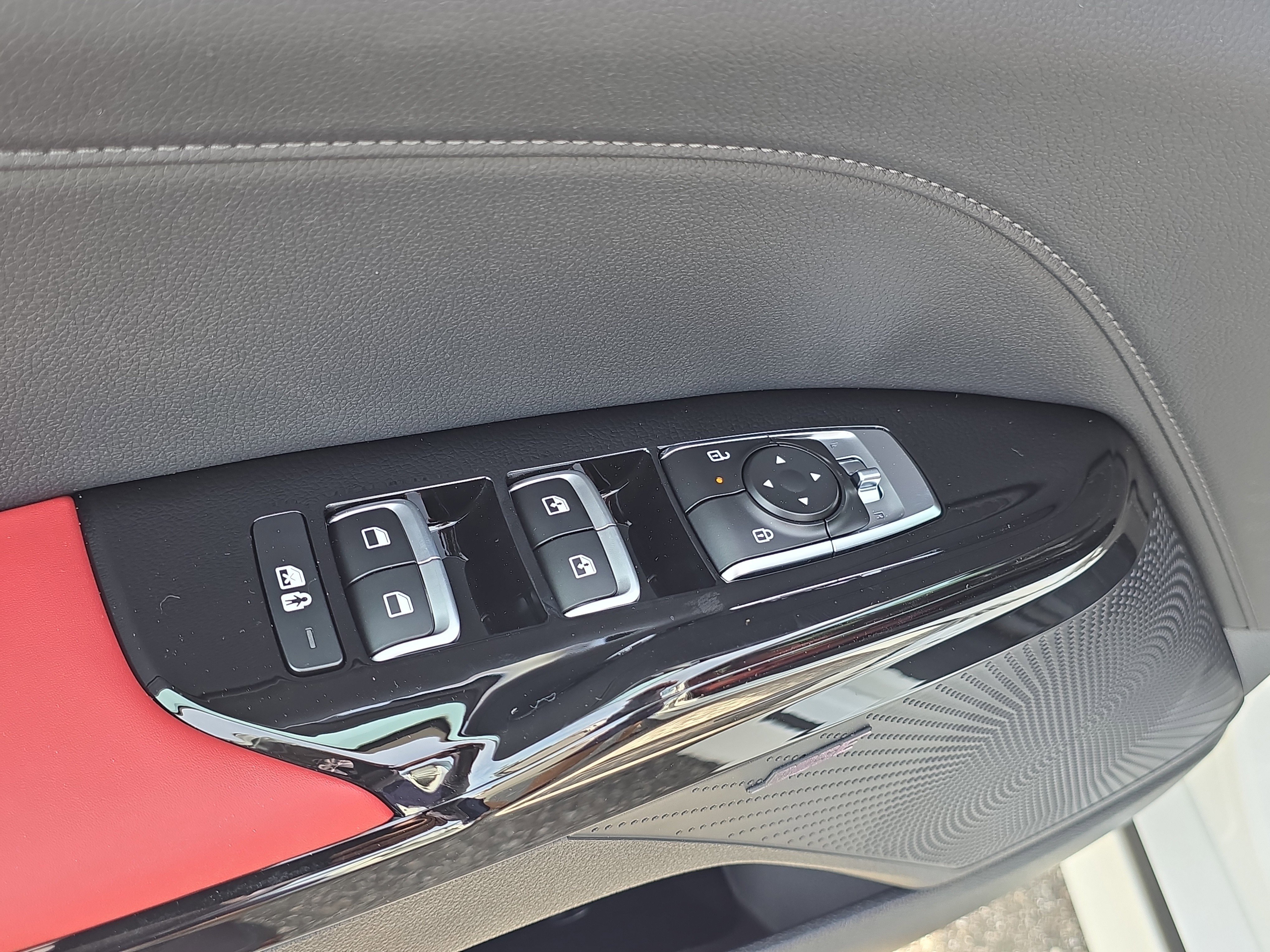 New 2026 Snow White Pearl Kia GT-Line FWD image 19