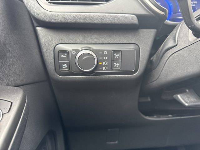 Used 2020 Star White Metallic Tri-Coat Ford SE Sport Hybrid image 26