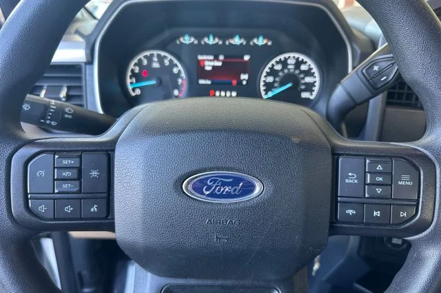Used 2023 Oxford White Ford XLT image 25