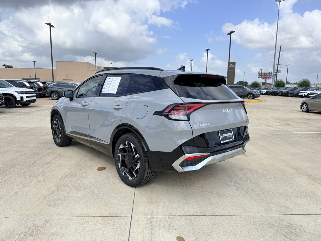 Used 2023 Wolf Gray Kia SX-Prestige image 9