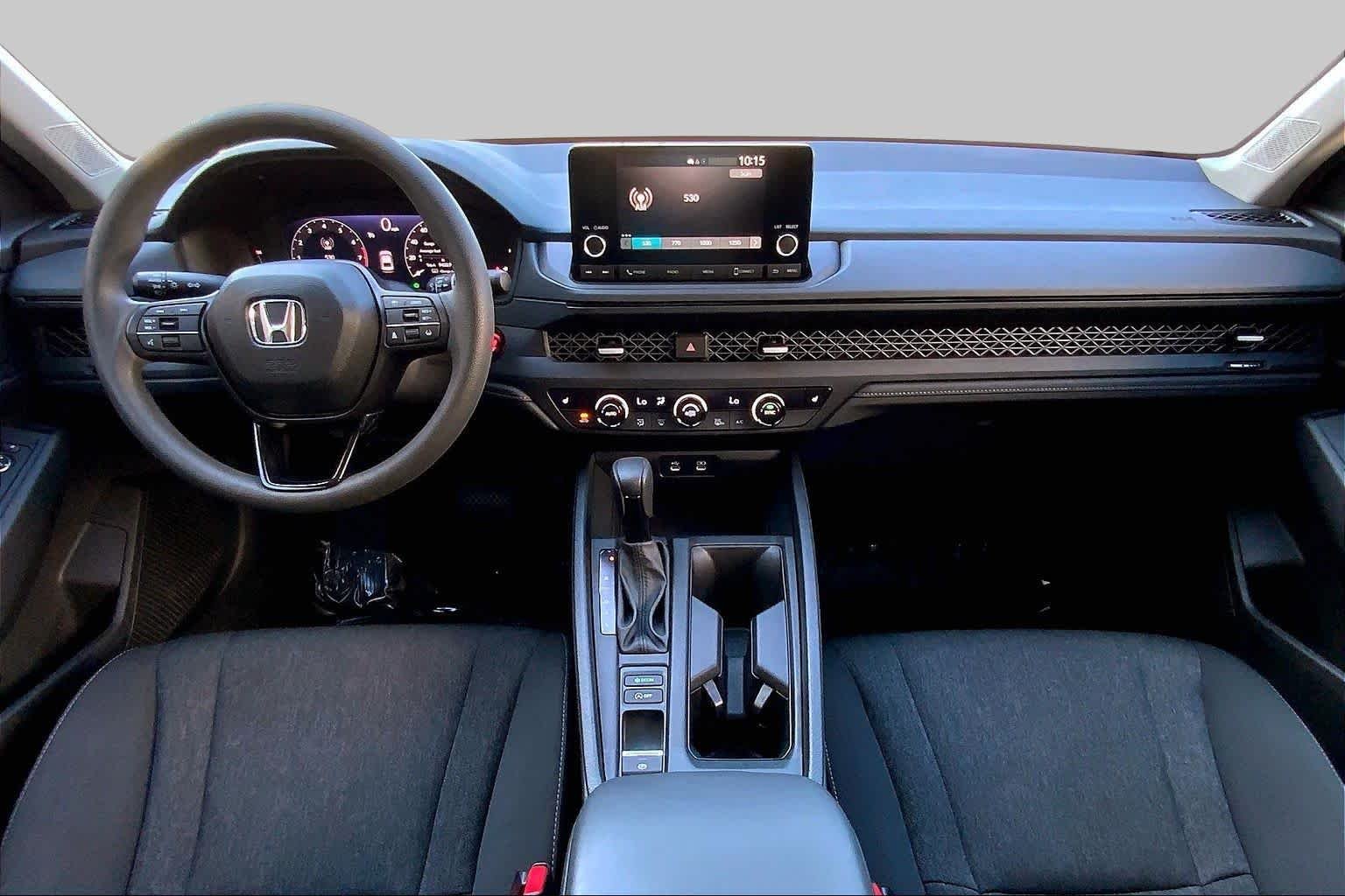 Used 2025 Platinum White Pearl Honda SE image 16