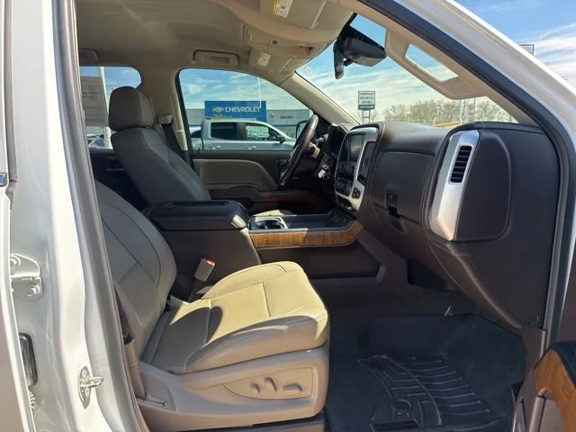 Used 2018 WHITE FROST TRICOAT GMC SLT image 51