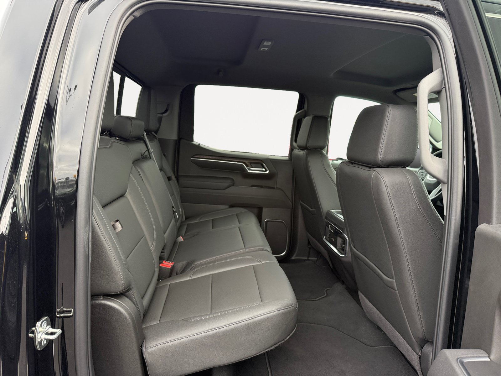 New 2026 Onyx Black GMC SLT image 18