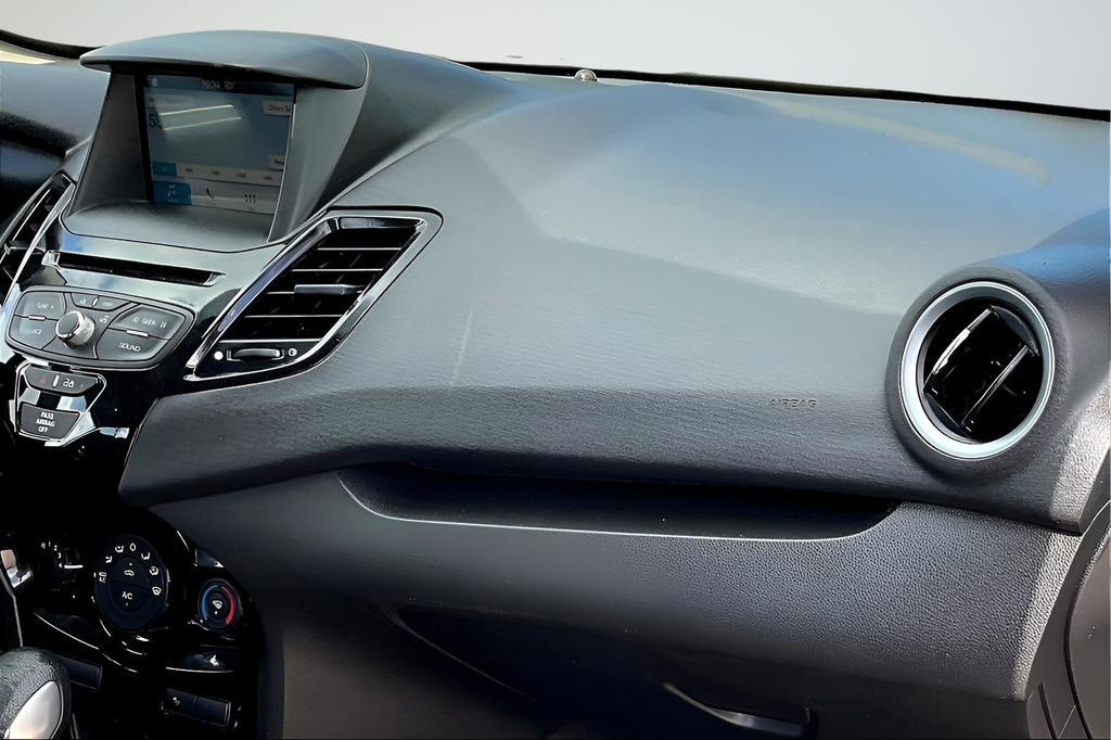 Used 2019 Gray Ford SE image 20
