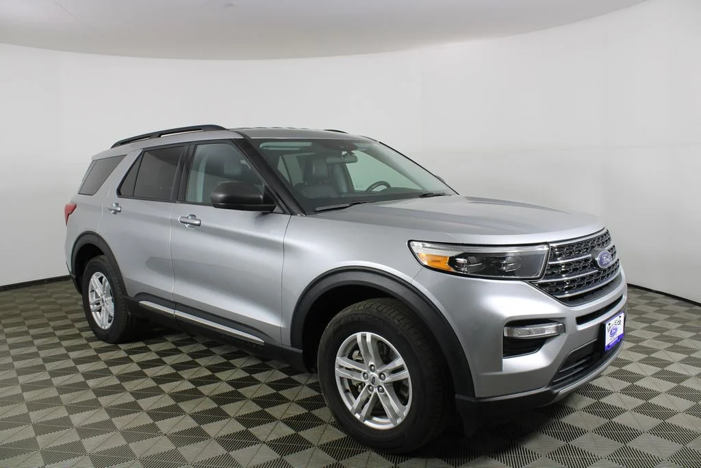 2023 Ford Explorer XLT 4WD's photo