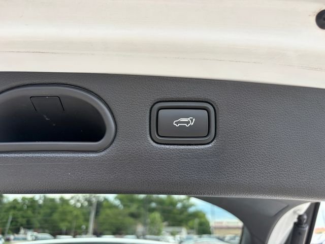 Used 2020 Cream White Hyundai Sport image 17
