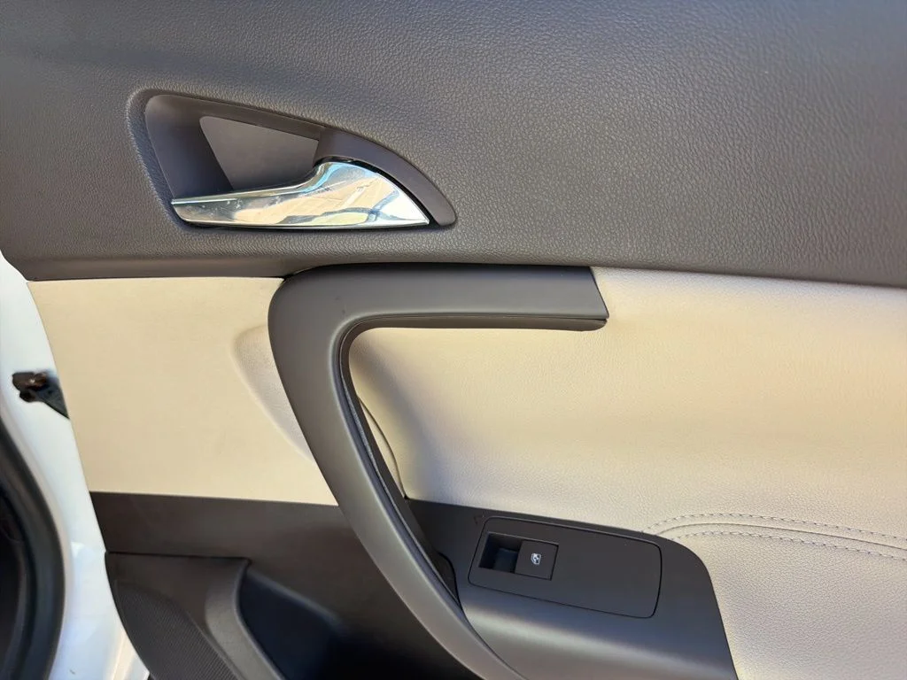 Used 2011 White Buick CXL image 28