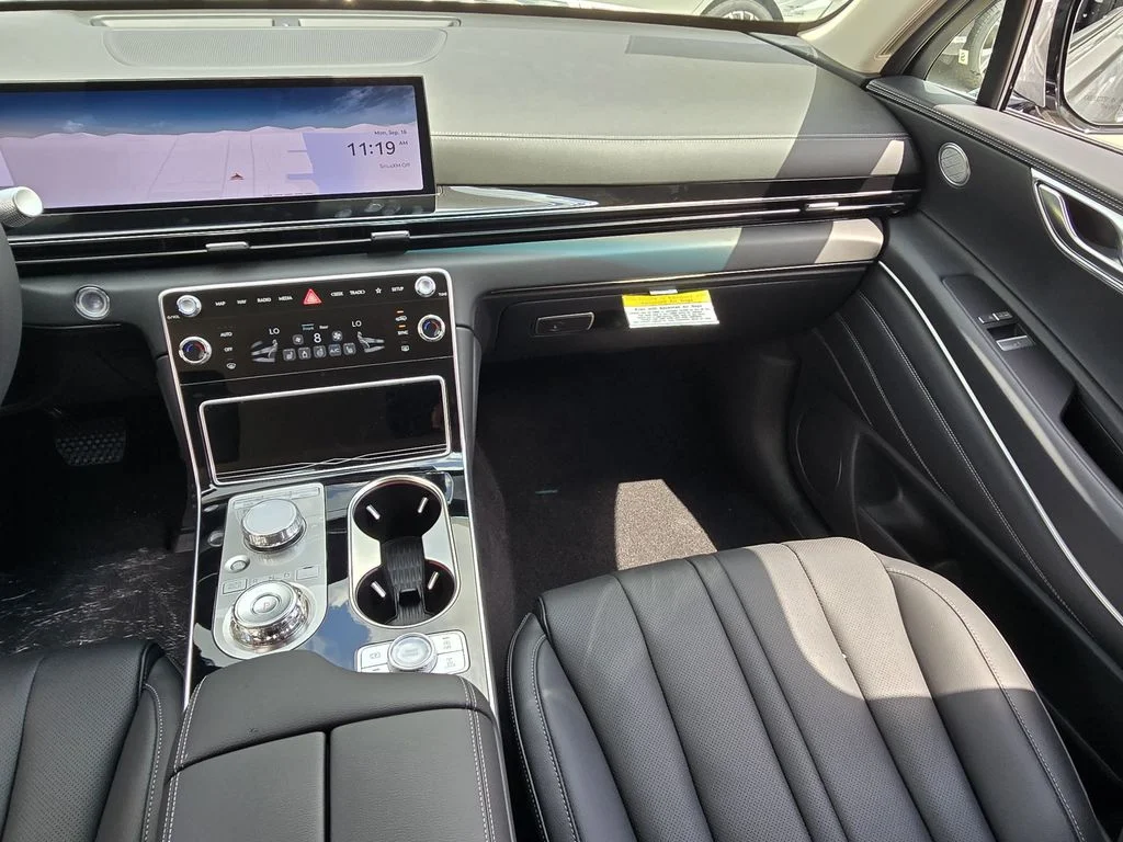 New 2027 Silver Genesis 2.5T image 9
