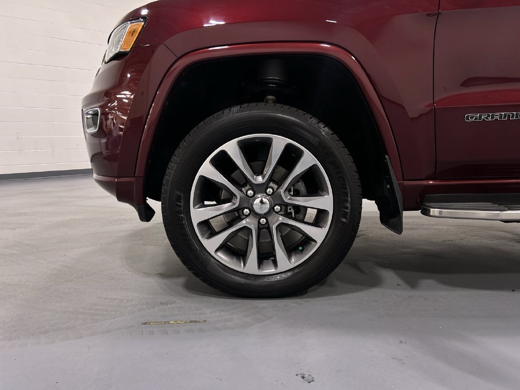 Used 2017 Red Jeep Overland image 19