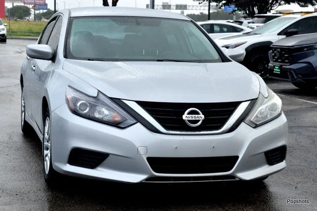 Used 2017 Nissan Altima S with VIN 1N4AL3AP6HN332585 for sale in San Marcos, TX