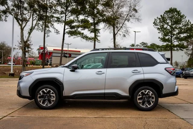 New 2026 Ice Silver Metallic Subaru Premium image 2