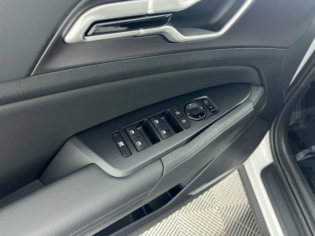 New 2026 Glacial White Pearl Kia EX image 16