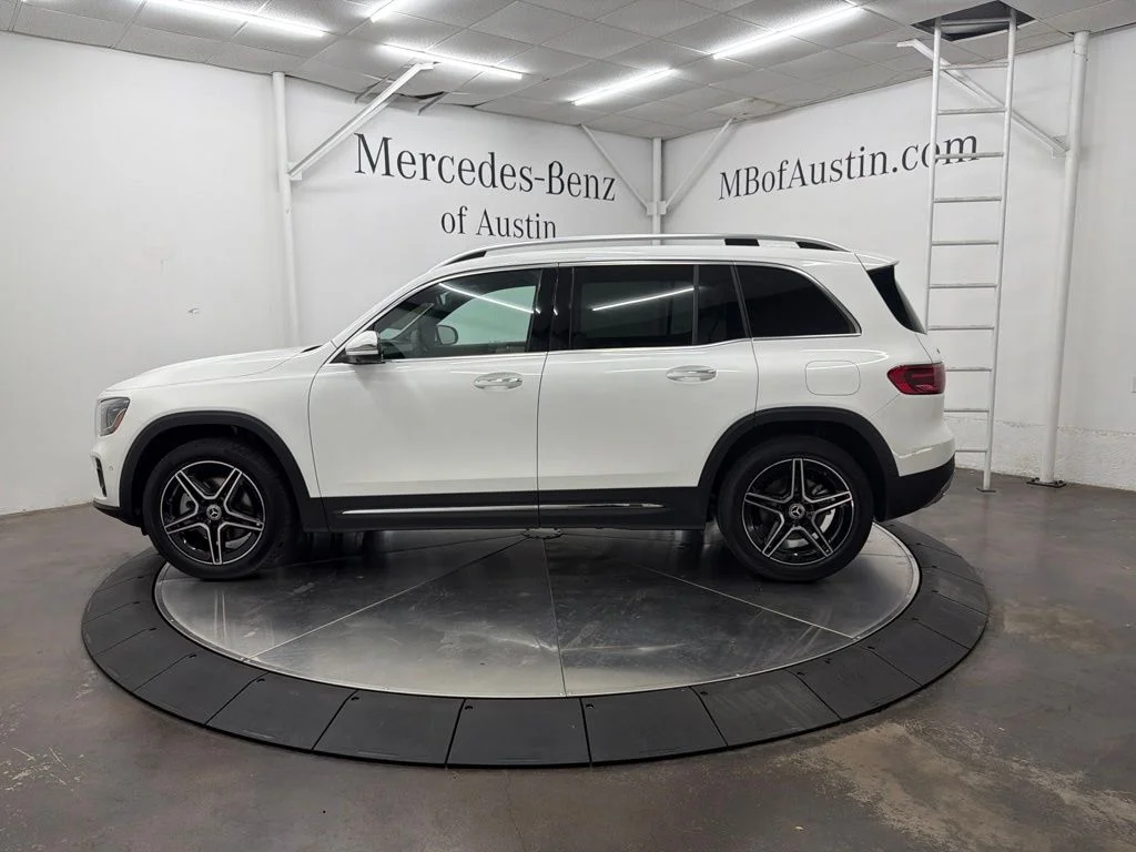 New 2026 White Mercedes-Benz GLB 250 image 4