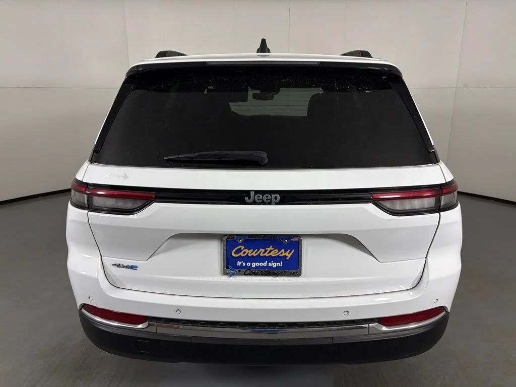 Used 2024 White Jeep 4xe image 7