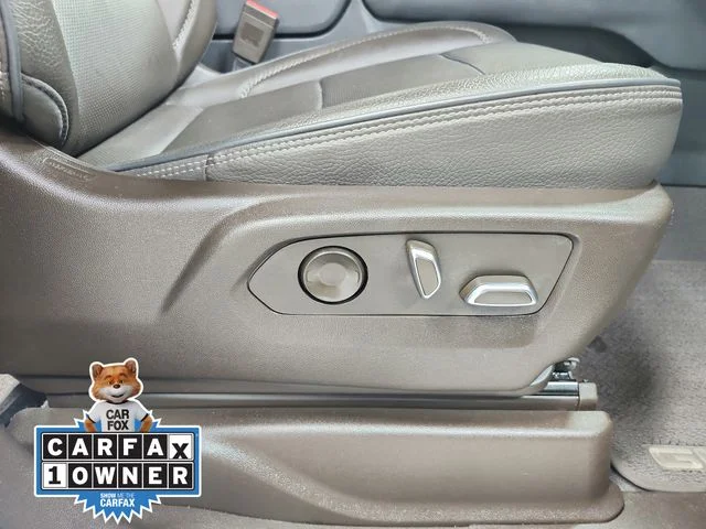 Used 2023 White GMC Denali image 46