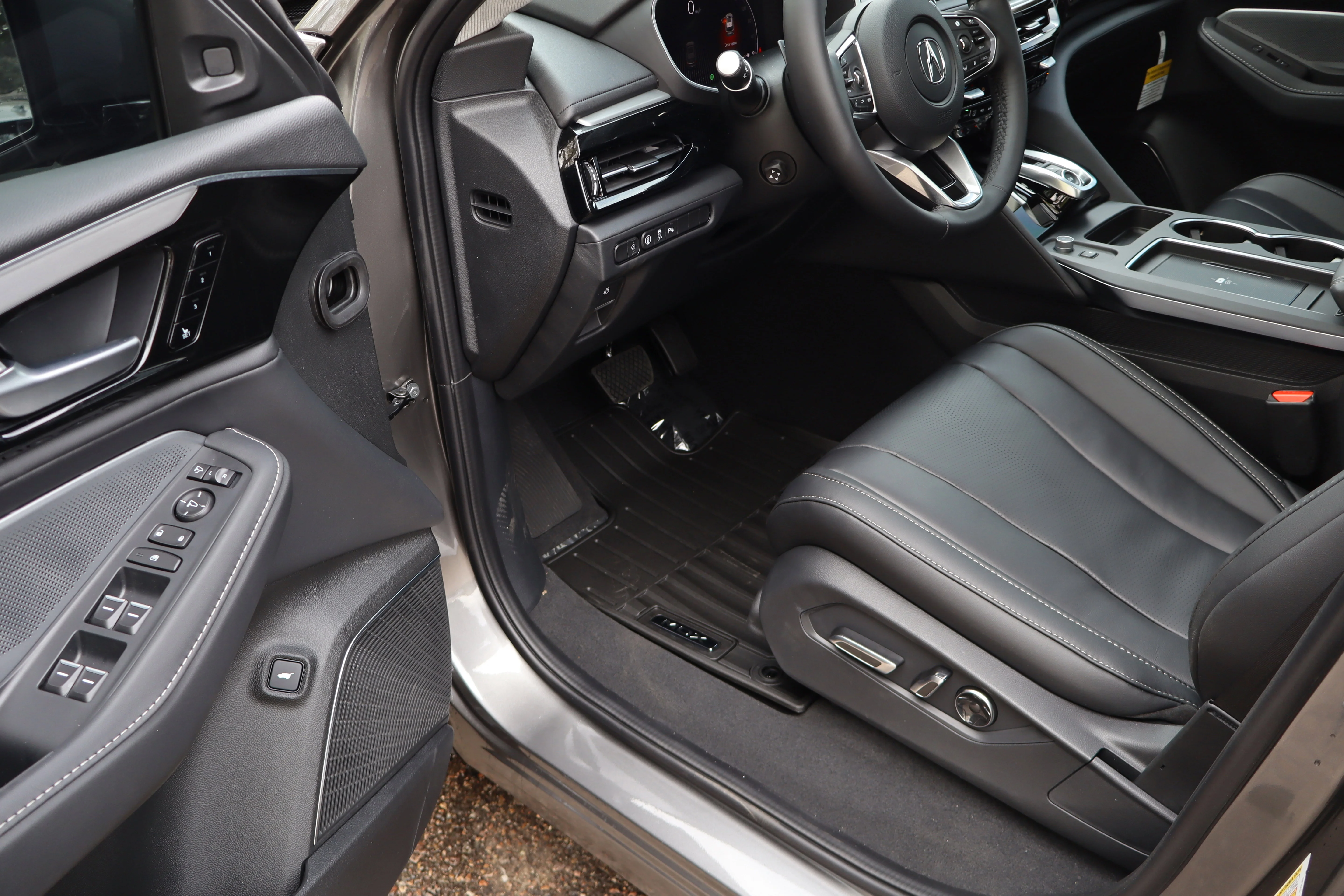 New 2026 Liquid Carbon Metallic Acura w/Technology Package image 22