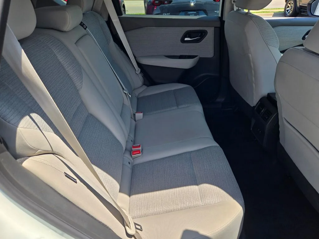 Used 2023 White Nissan SV image 9