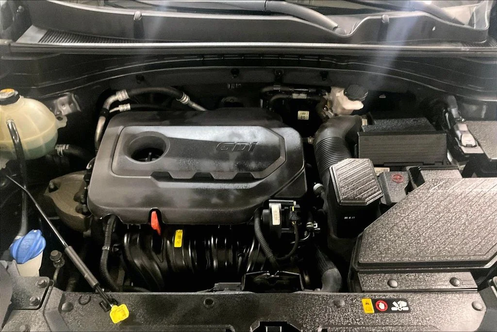 Used 2017 Red Kia EX image 9