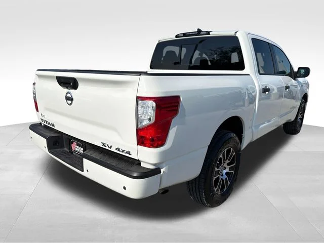 Used 2022 White Nissan SV image 7