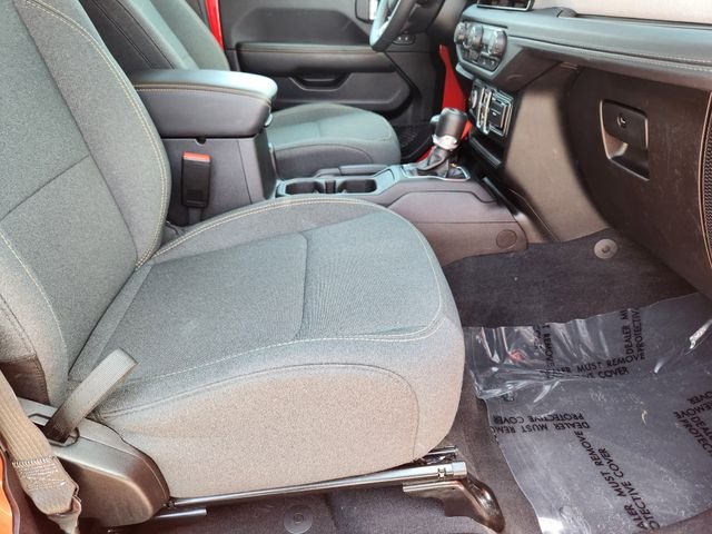 Used 2025 Red Jeep Sahara image 17